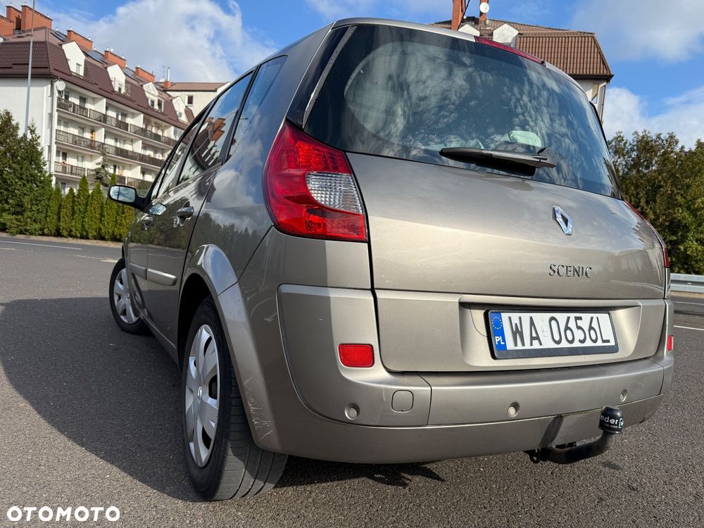 Renault Scenic 2.0 16V Privilege - 11