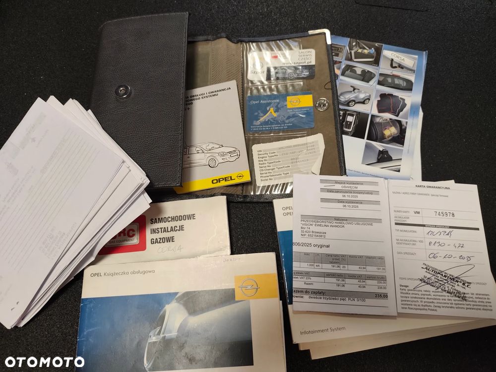 Opel Corsa 1.2 16V Essentia - 16