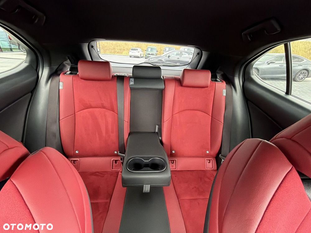 Lexus UX - 28