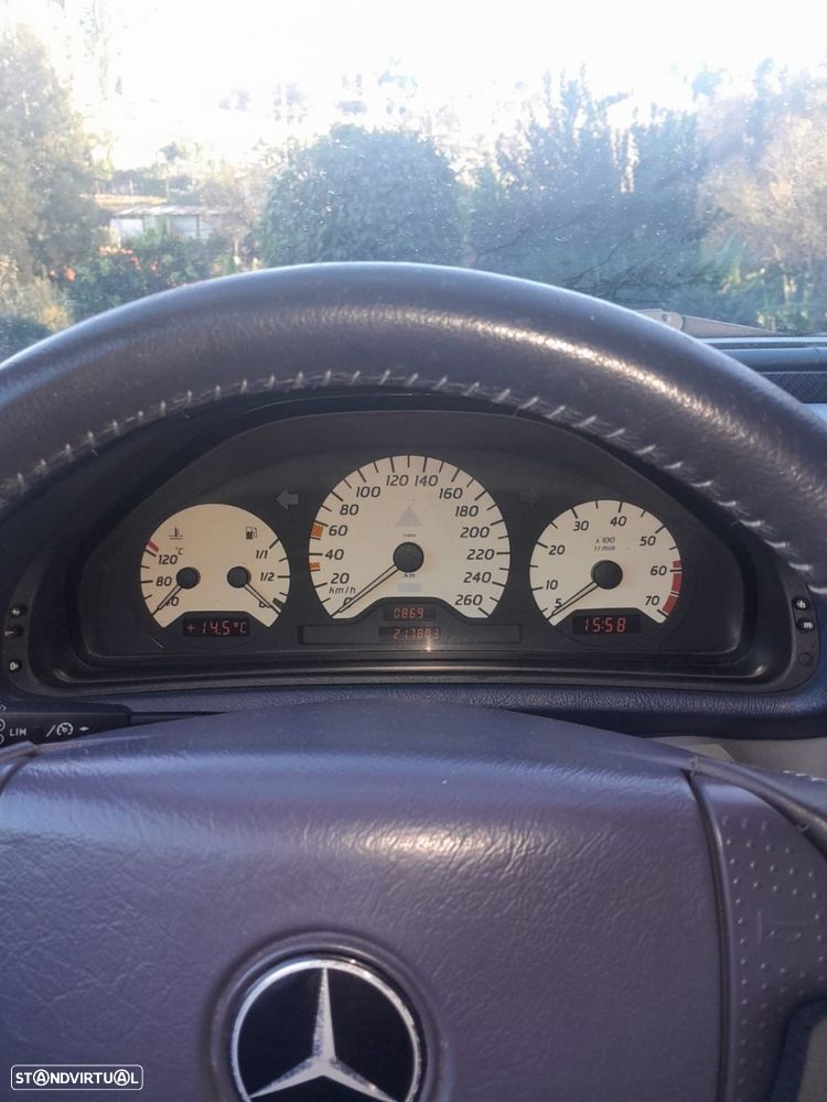 Mercedes-Benz CLK 230 - 10