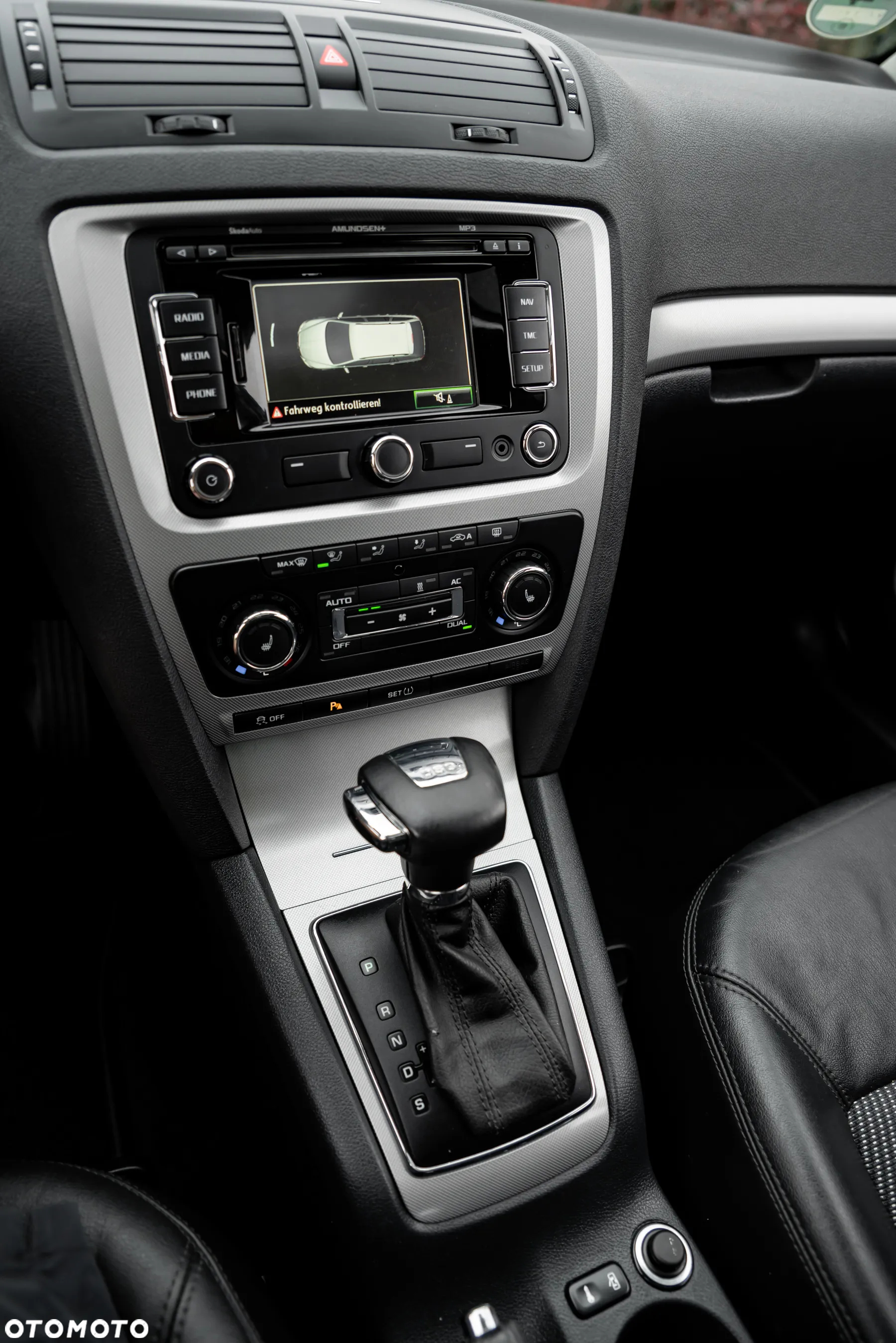 Skoda Octavia 1.8 TSI DSG Elegance - 35