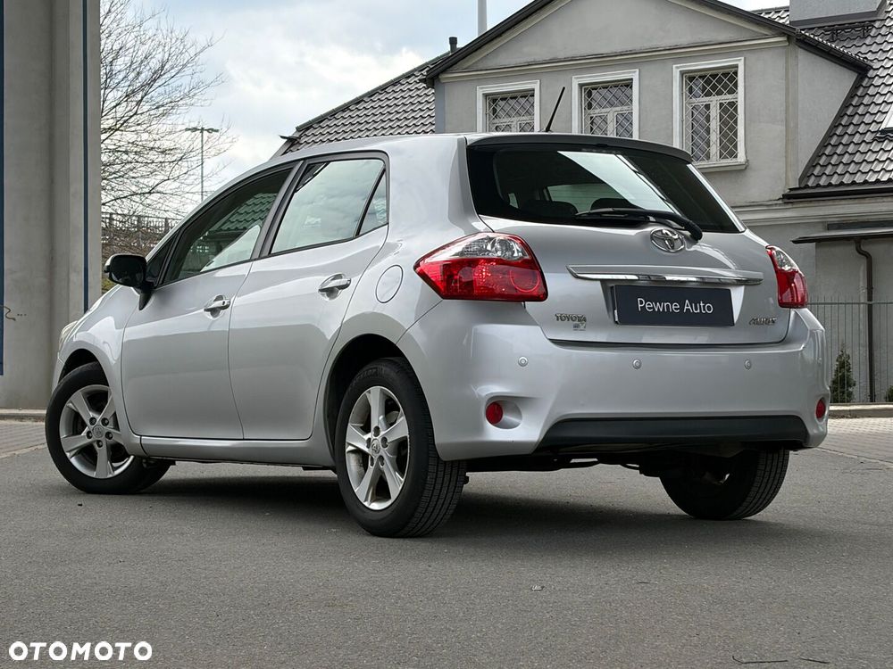 Toyota Auris 1.6 2010 - 10