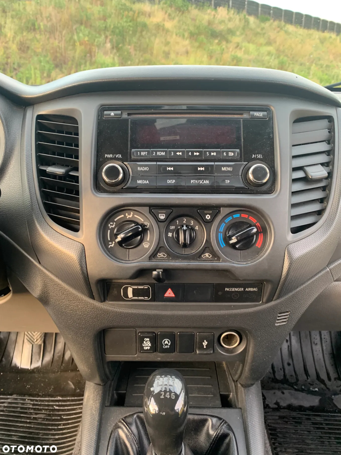 Mitsubishi L200 2.4 d CC Invite - 15