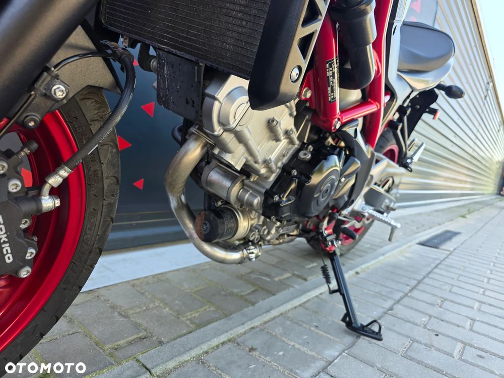 Suzuki SV - 15