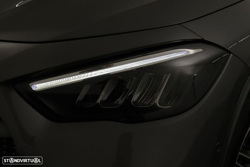 Mercedes-Benz GLA 250 e - 6