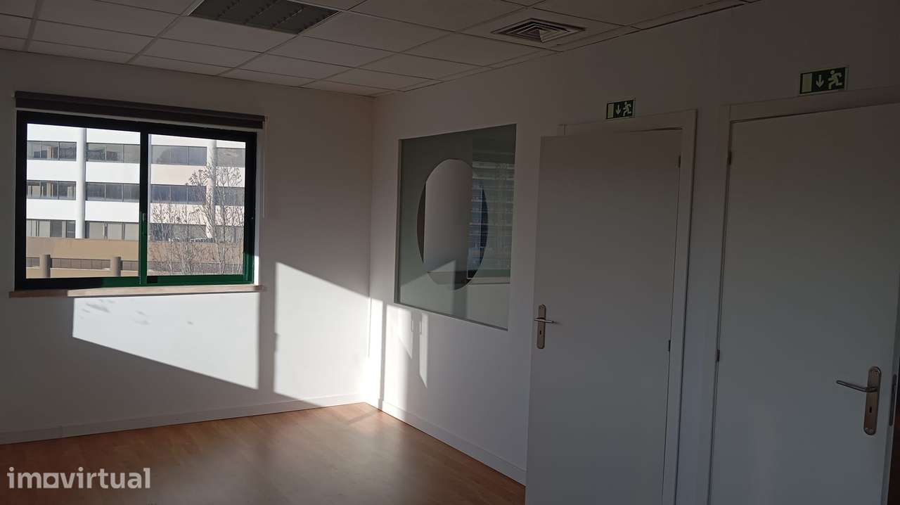 Escritório 105 m² em Miraflores, Algés – edifício de prestígio - Grande imagem: 5/12