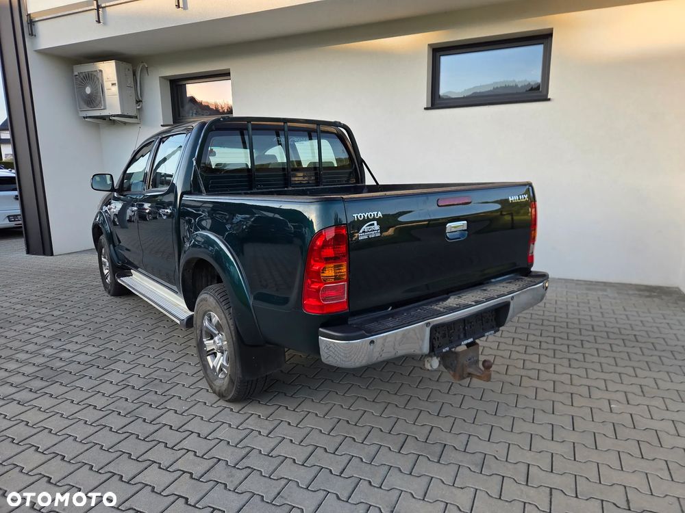 Toyota Hilux - 4