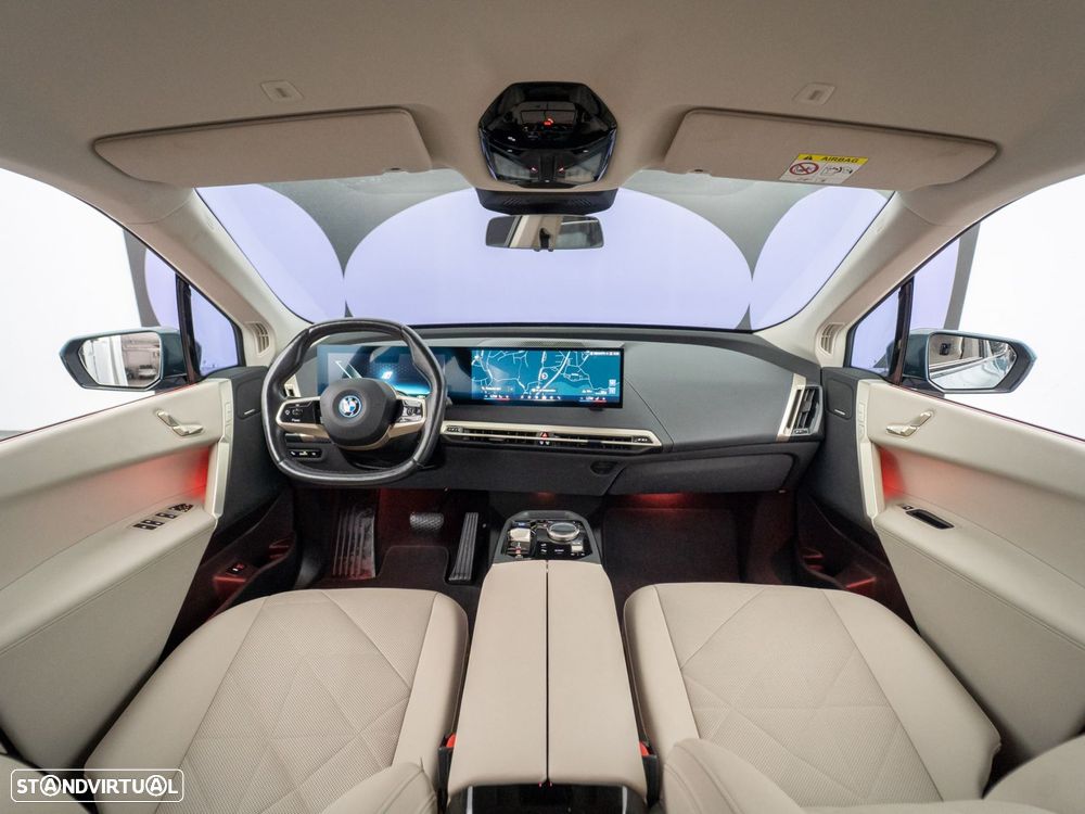 BMW iX xDrive 40 - 16