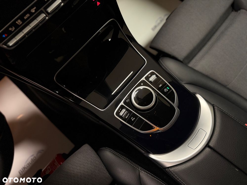 Mercedes-Benz Klasa C 180 7G-TRONIC - 18