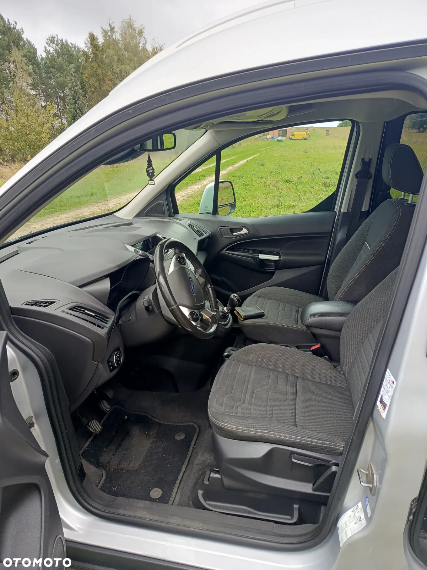 Ford Tourneo Connect 1.5 TDCi Titanium - 9