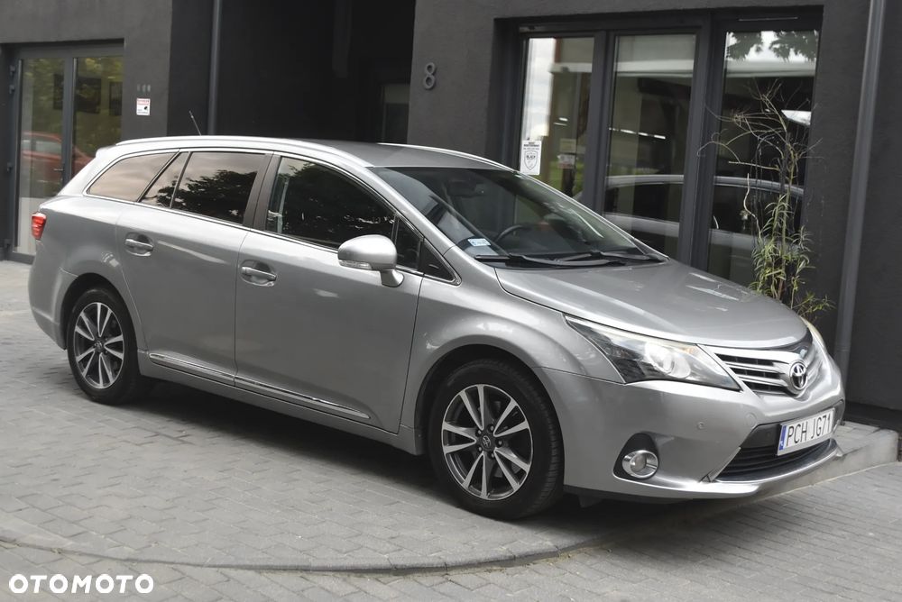 Toyota Avensis 2.2 D-4D Prestige Premium - 2