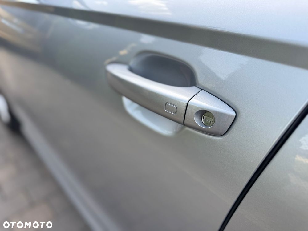 Audi A6 Avant 3.0 TDI quattro S tronic - 28