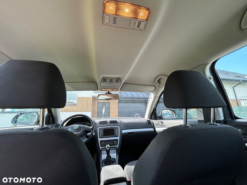 Skoda Octavia 1.8 TSI Family Plus - 16