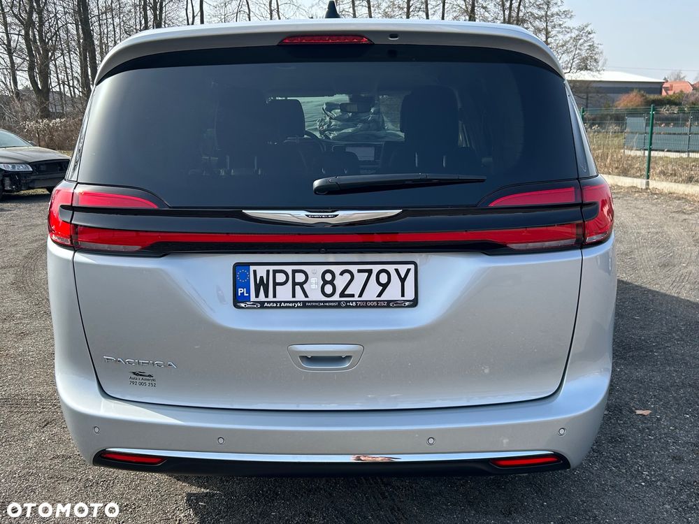 Chrysler Pacifica - 7