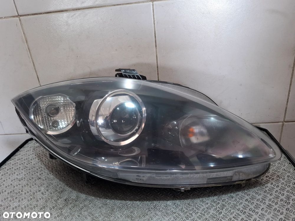 Lampa prawa xenon skrętny kompletna z przetwornicą Seat Leon II lift 2012 rok nr 5P1941008E europa - 1