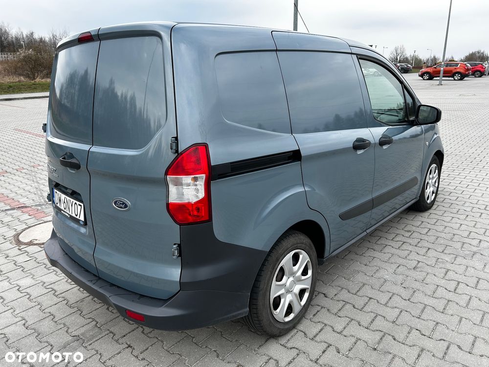 Ford Transit Courier - 7