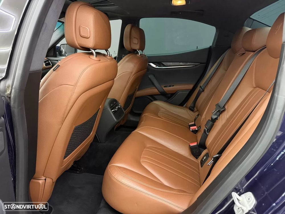 Maserati Ghibli 3.0 V6 GranLusso — fotografia 46