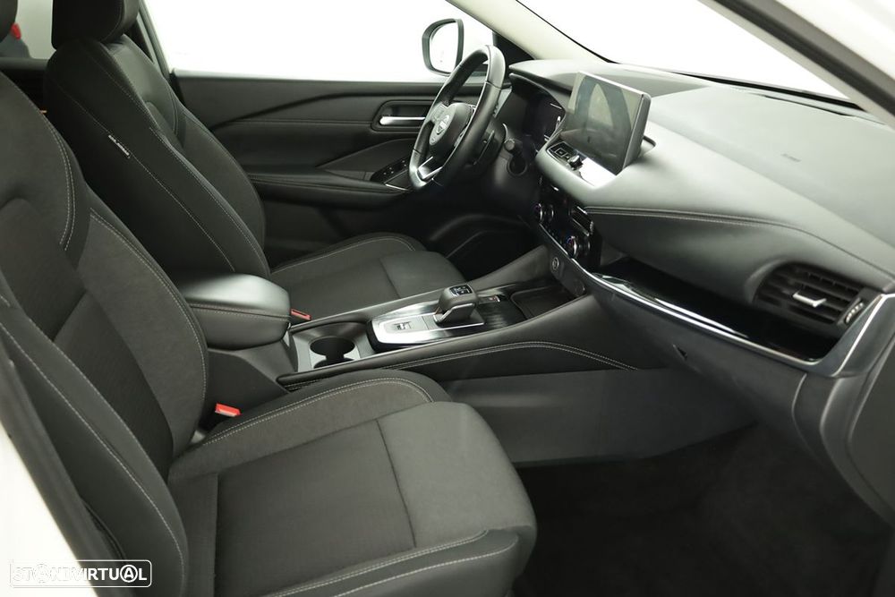 Nissan Qashqai 1.3 DIG-T N-Connecta Xtronic - 20