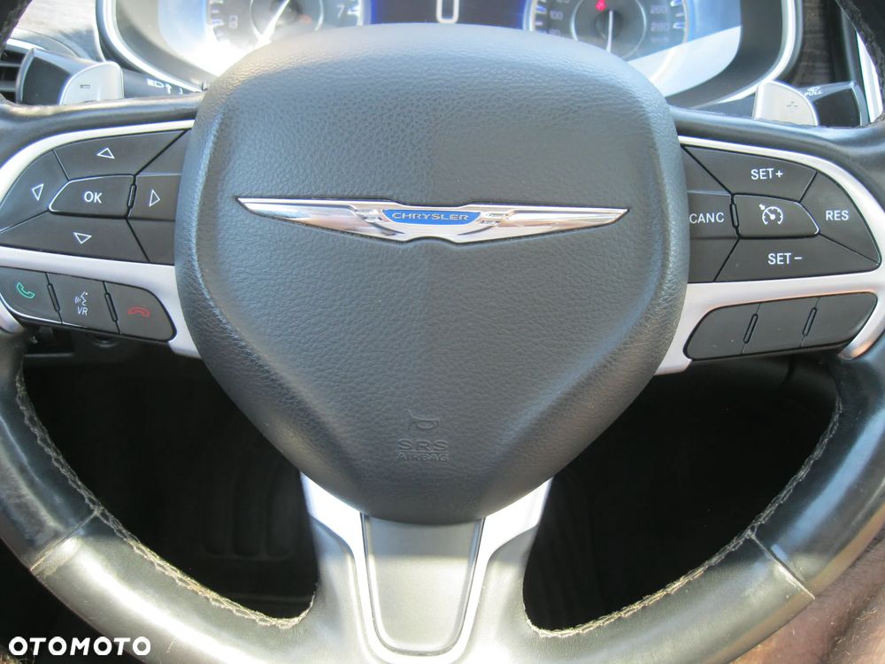Chrysler 200 - 27