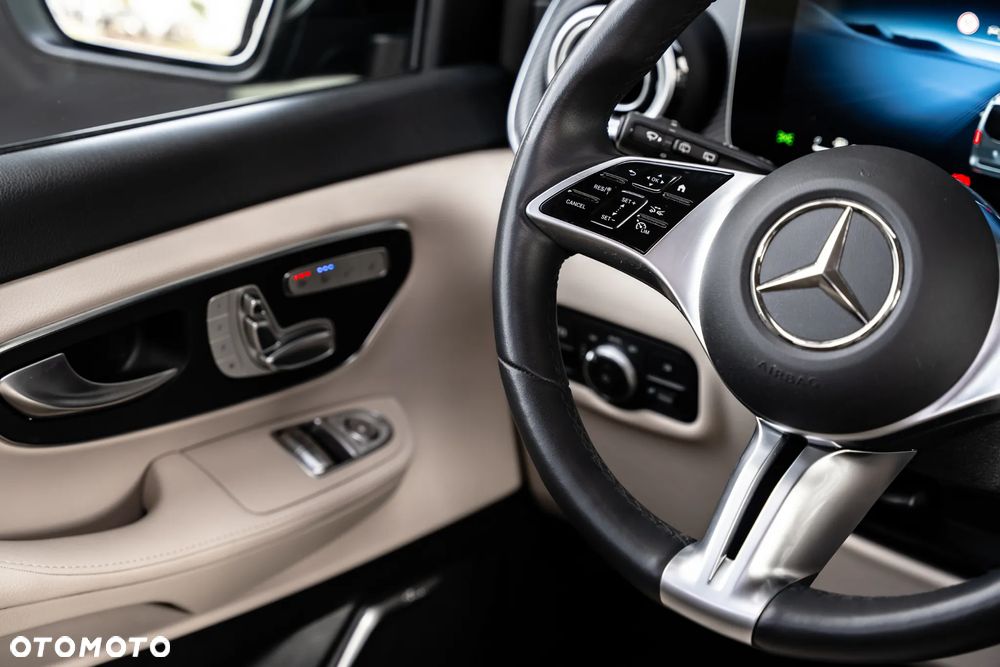 Mercedes-Benz Klasa V 300 d 4-Matic 9G-Tronic Avantgarde (d³ugi) - 21