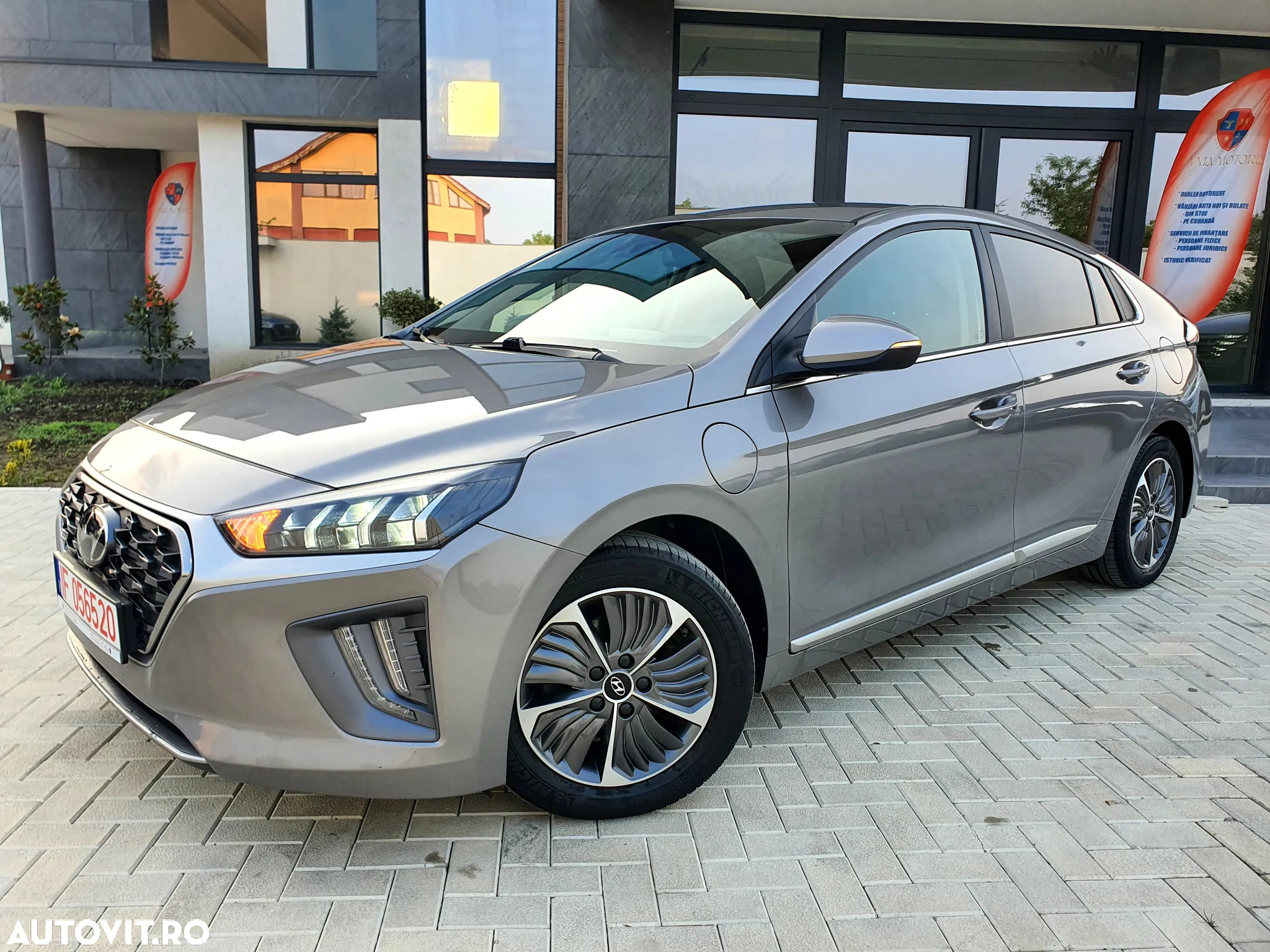 Hyundai IONIQ Plug-in-Hybrid 1.6 GDI Style - 4