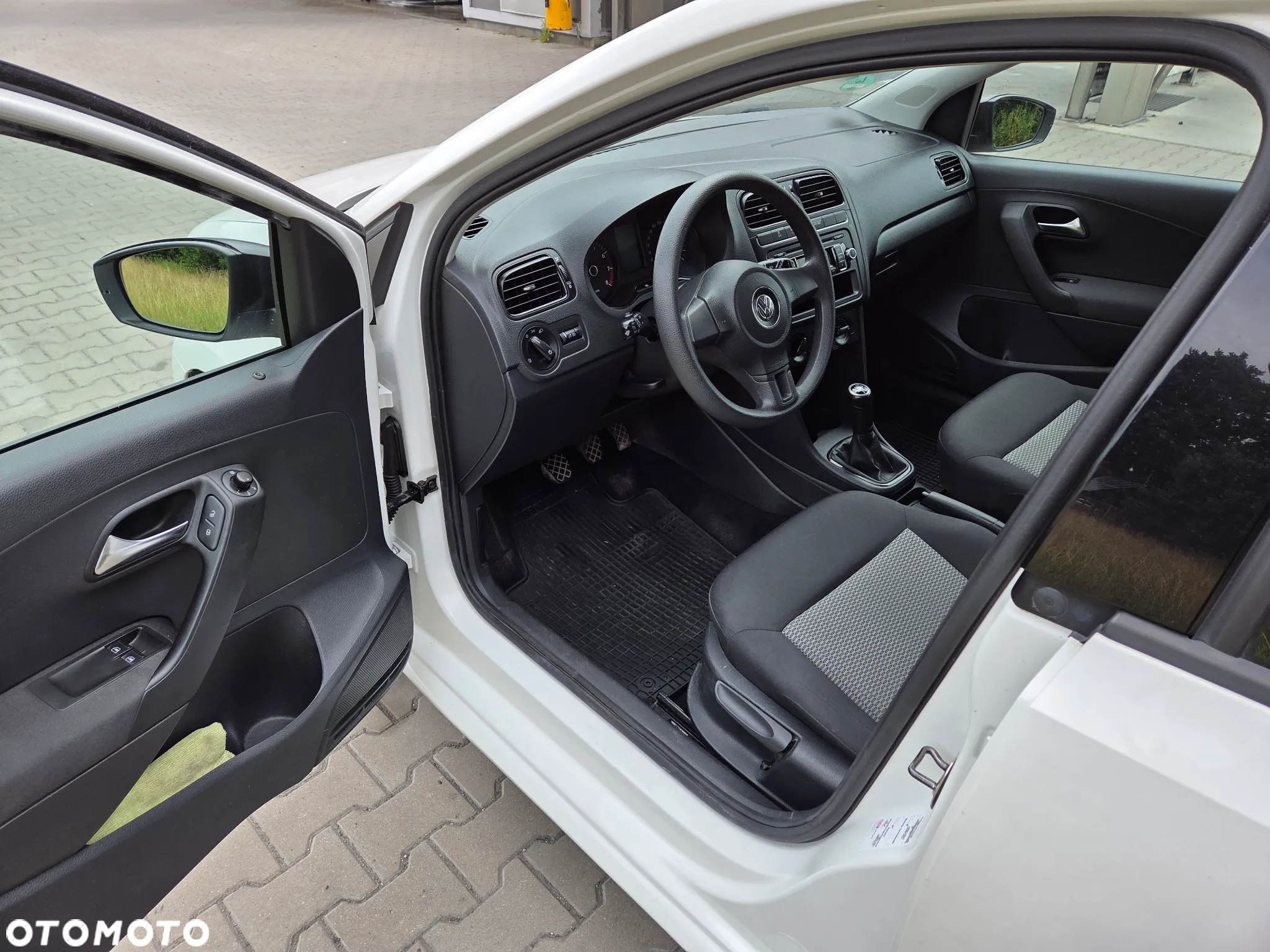 Volkswagen Polo 1.2 Entry - 10