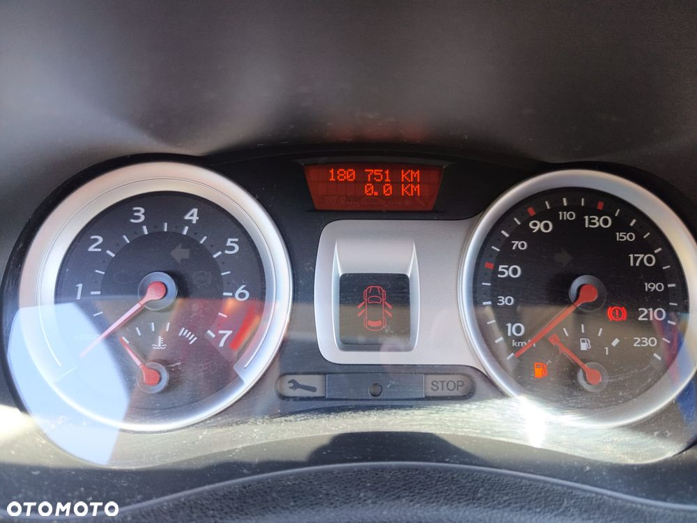 Renault Clio - 9