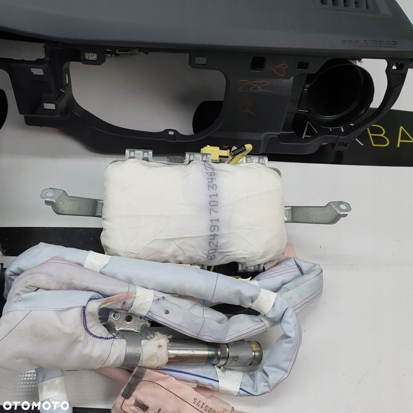 TOYOTA COROLLA E16 DESKA ROZDZIELCZA KONSOLA KOKPIT PULPIT PODUSZKI AIRBAG AIR BAG PASY KURTYNY KIT SET - 8