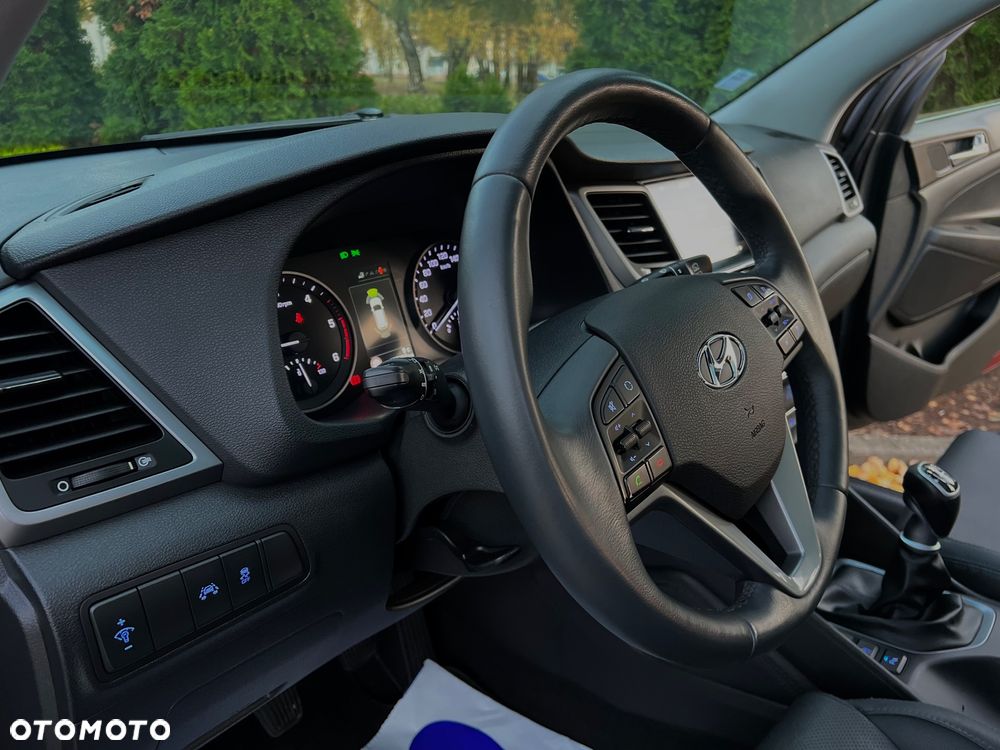 Hyundai Tucson 1.7 CRDI BlueDrive TourdePologne 2WD - 27