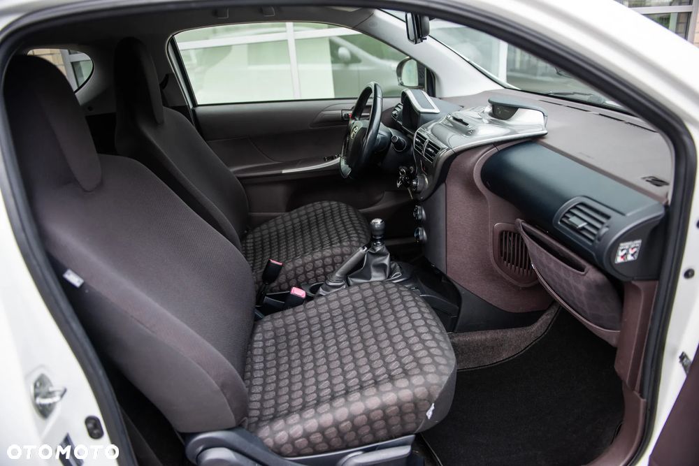 Toyota iQ 1.0 Sol - 26