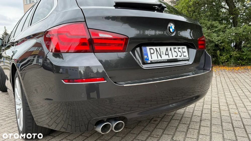 BMW Seria 5 520d - 32