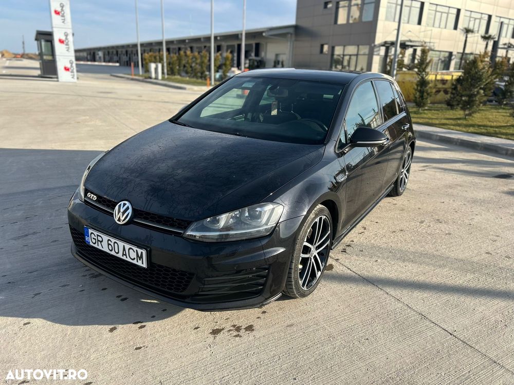 Volkswagen Golf - 6