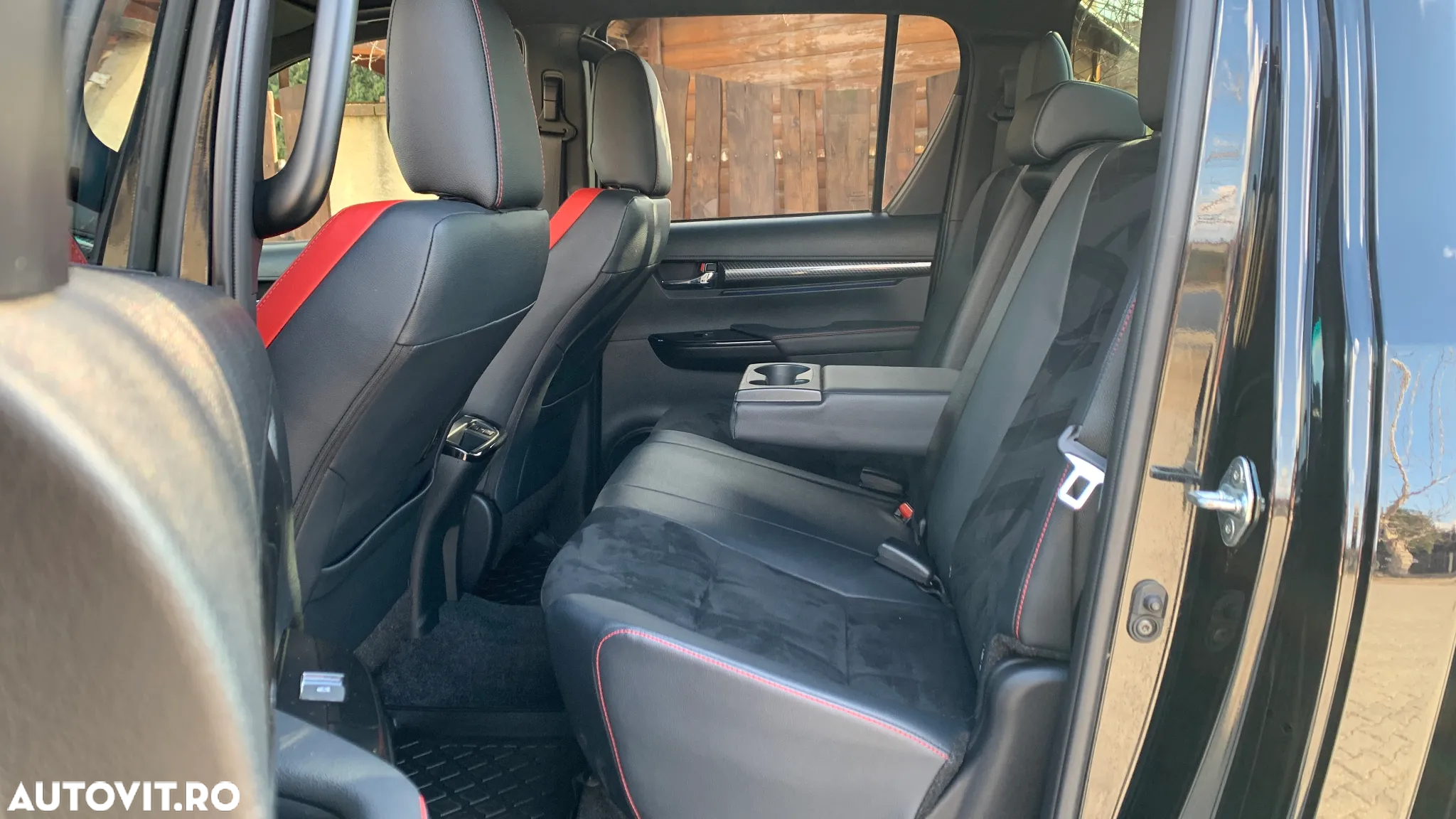 Toyota Hilux 2.8D 204CP 4x4 Double Cab AT GR Sport - 22