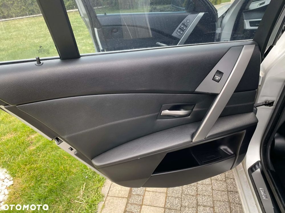 BMW Seria 5 - 33