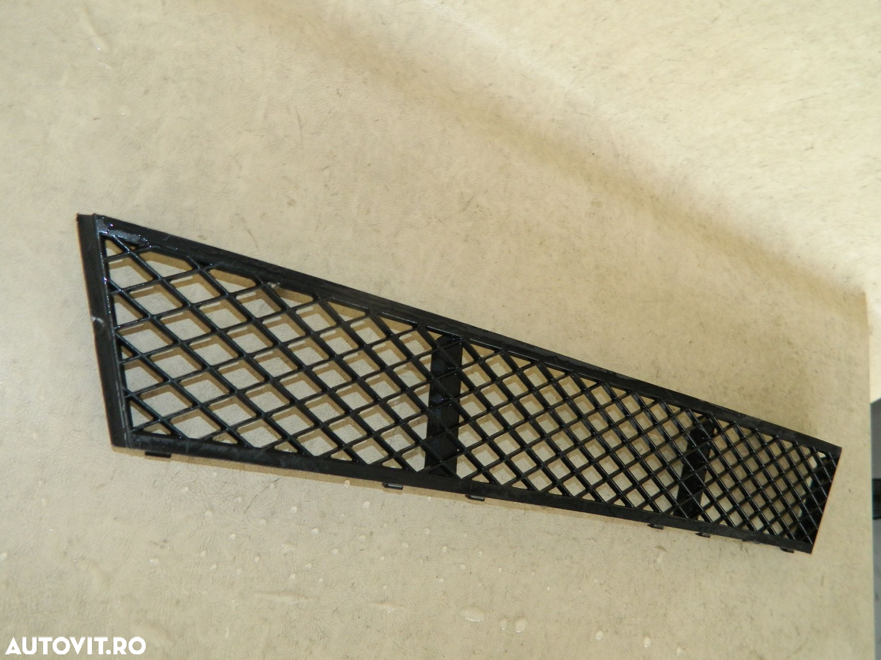 Grila centrala dintre proiectoare, BMW Seria 5, F10  /  F11, 2009, 2010, 2011, 2012, 2013,, 51117285950 - 7