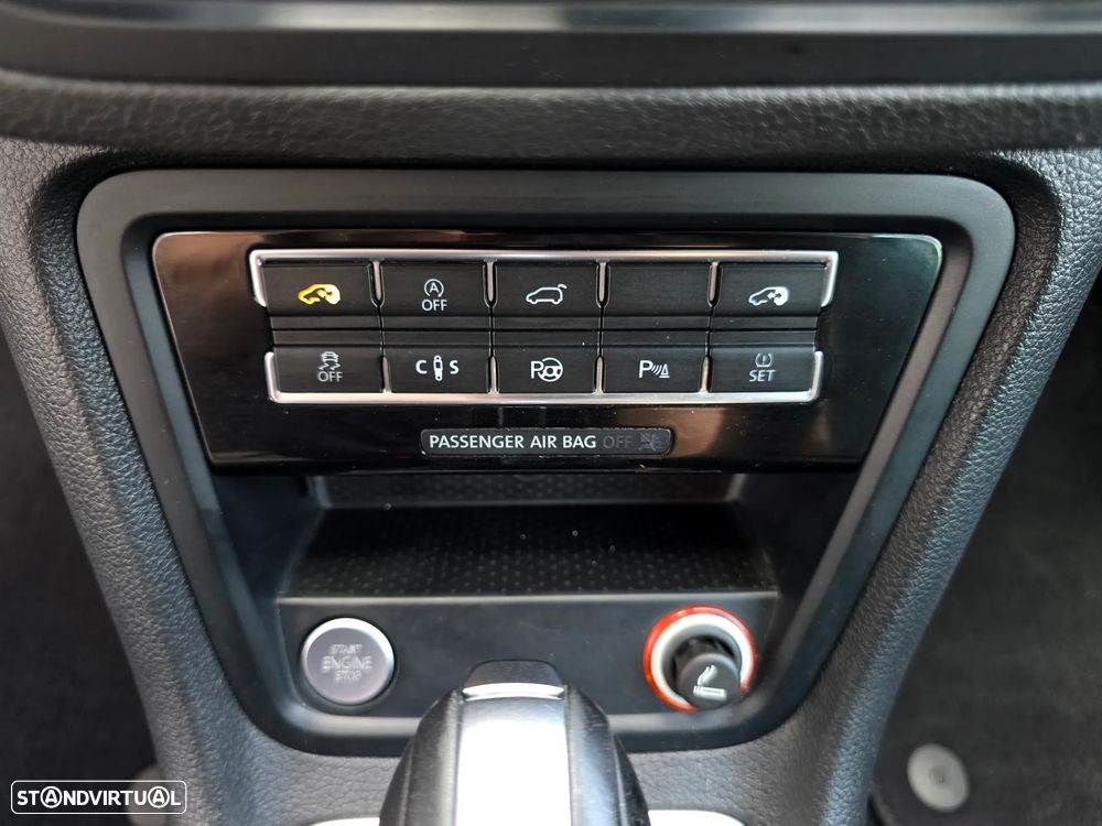 VW Sharan 2.0 TDI Highline DSG - 23