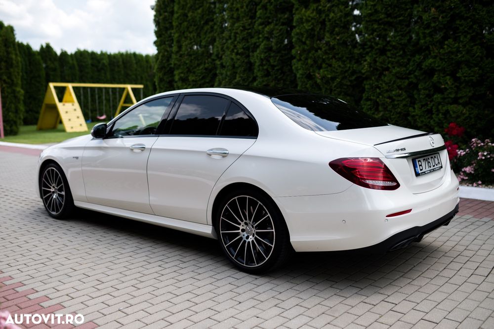 Mercedes-Benz E - 6