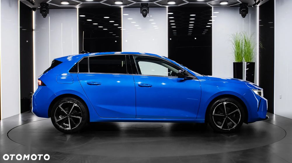 Opel Astra 1.2 T Elegance S&S - 8
