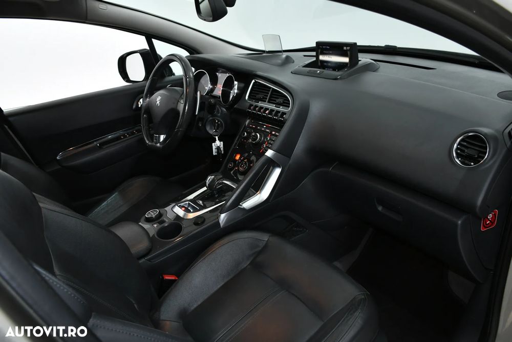 Peugeot 3008 Hybrid4 - 14