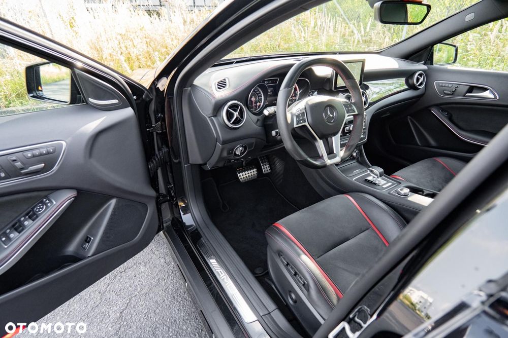 Mercedes-Benz GLA 45 AMG 4-Matic Edition 1 - 10