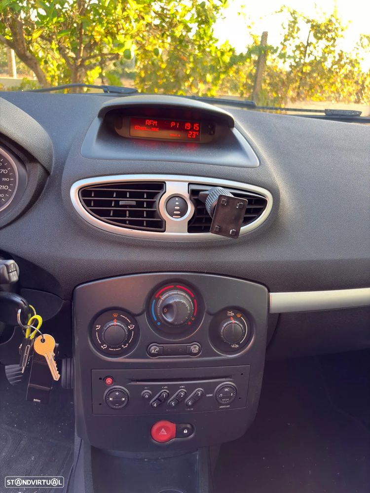 Renault Clio Sport Tourer - 6