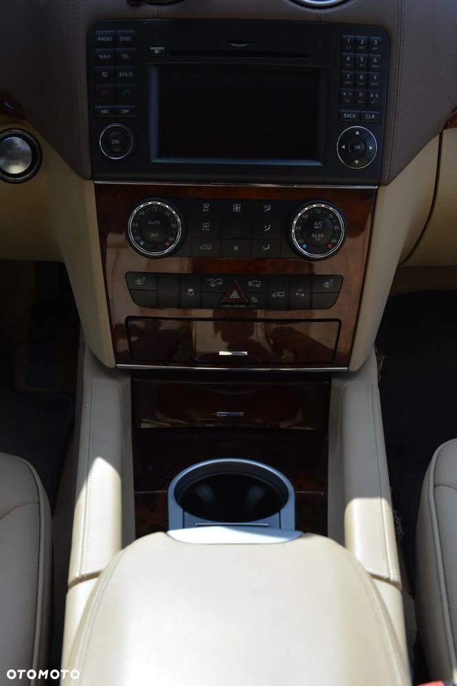Mercedes-Benz GL 450 4Matic 7G-TRONIC - 23