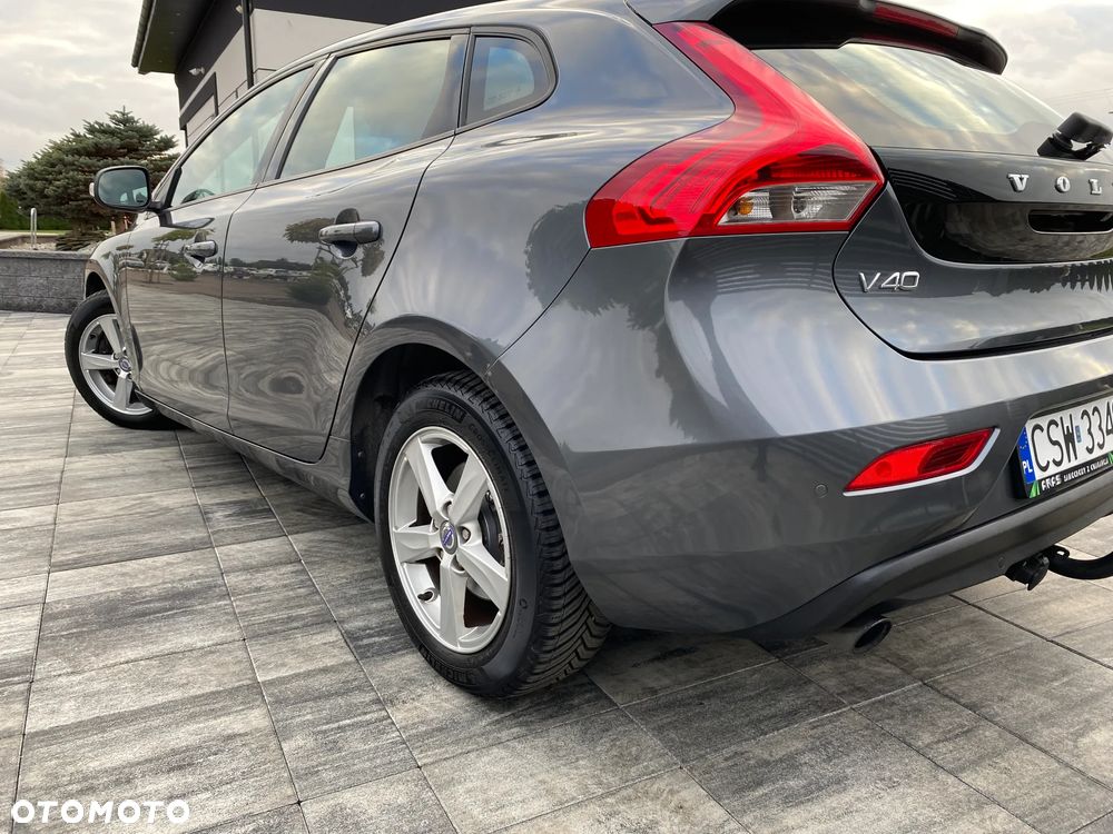 Volvo V40 T3 Momentum - 9