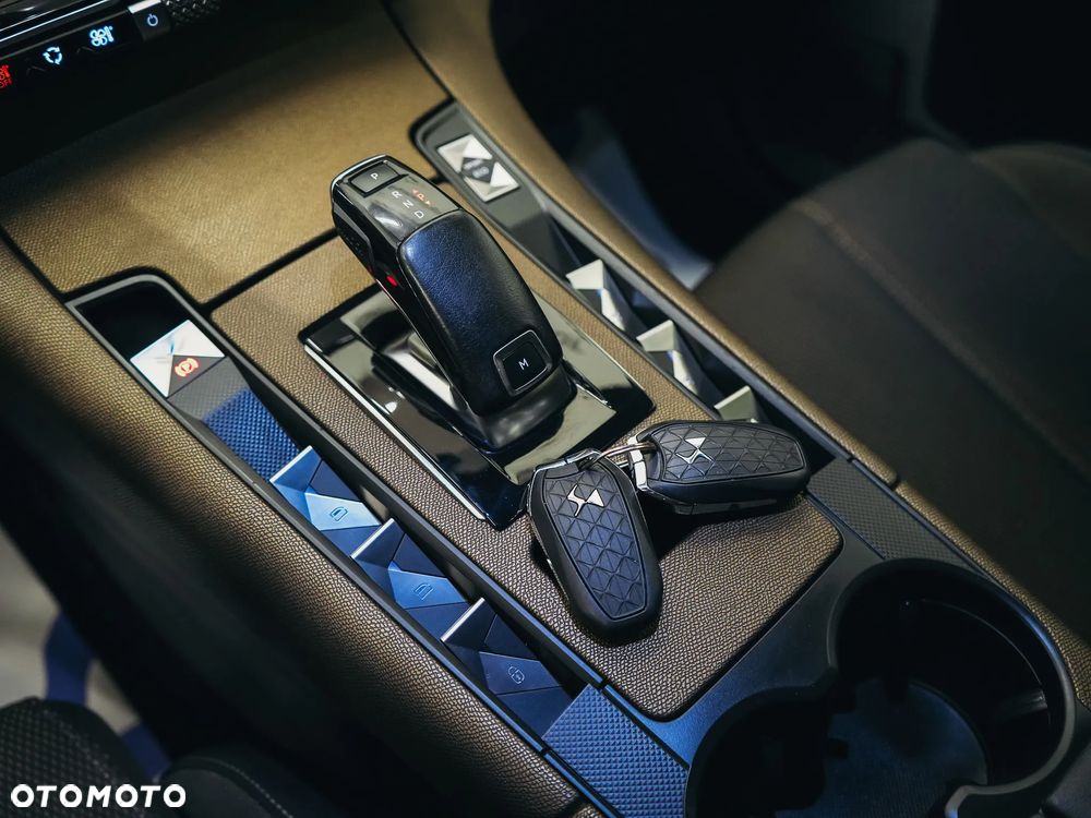 DS Automobiles DS 7 Crossback - 26