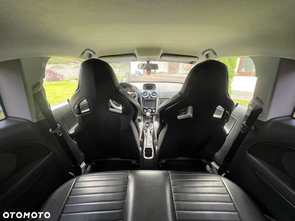 Opel Corsa 1.6T OPC - 6