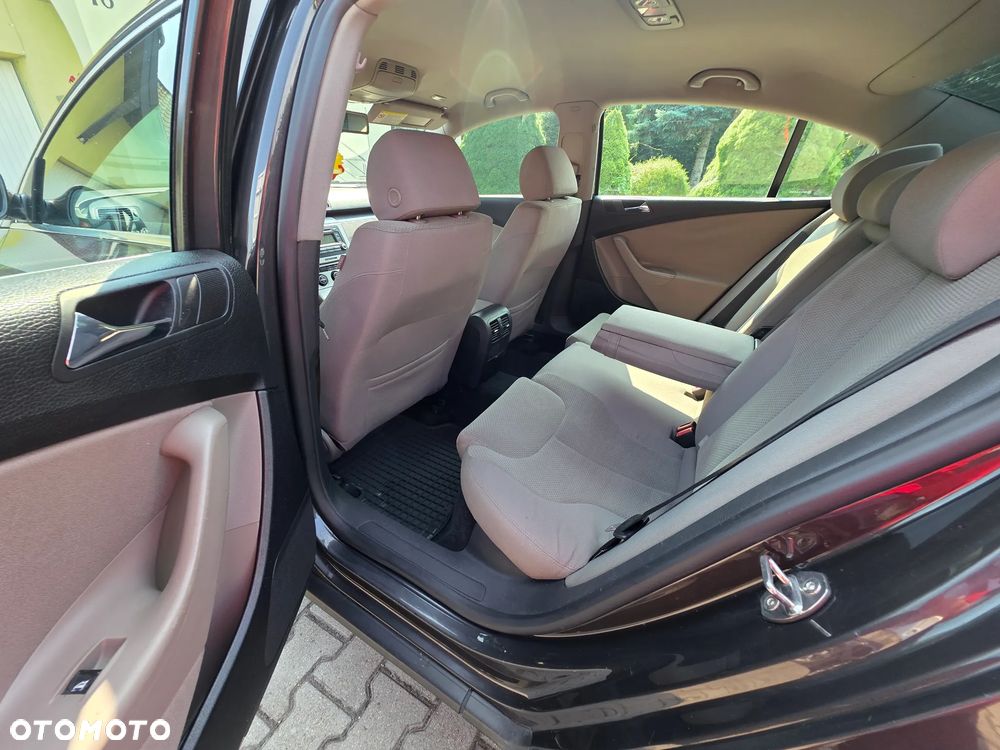 Volkswagen Passat 1.9 TDI Trendline - 8