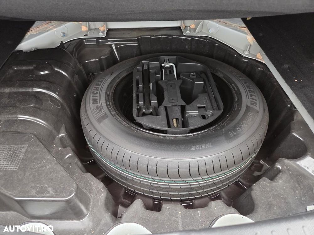 Renault Megane TCE 140 GPF Zen - 6