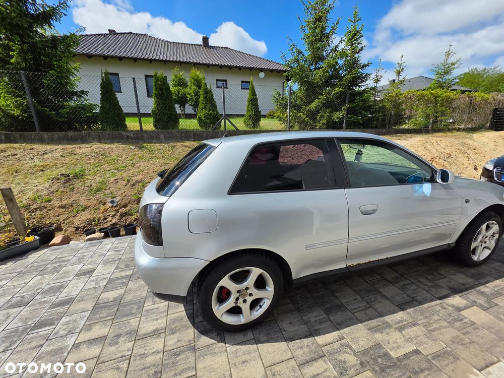 Audi A3 Sportback 1.8T Ambition - 4