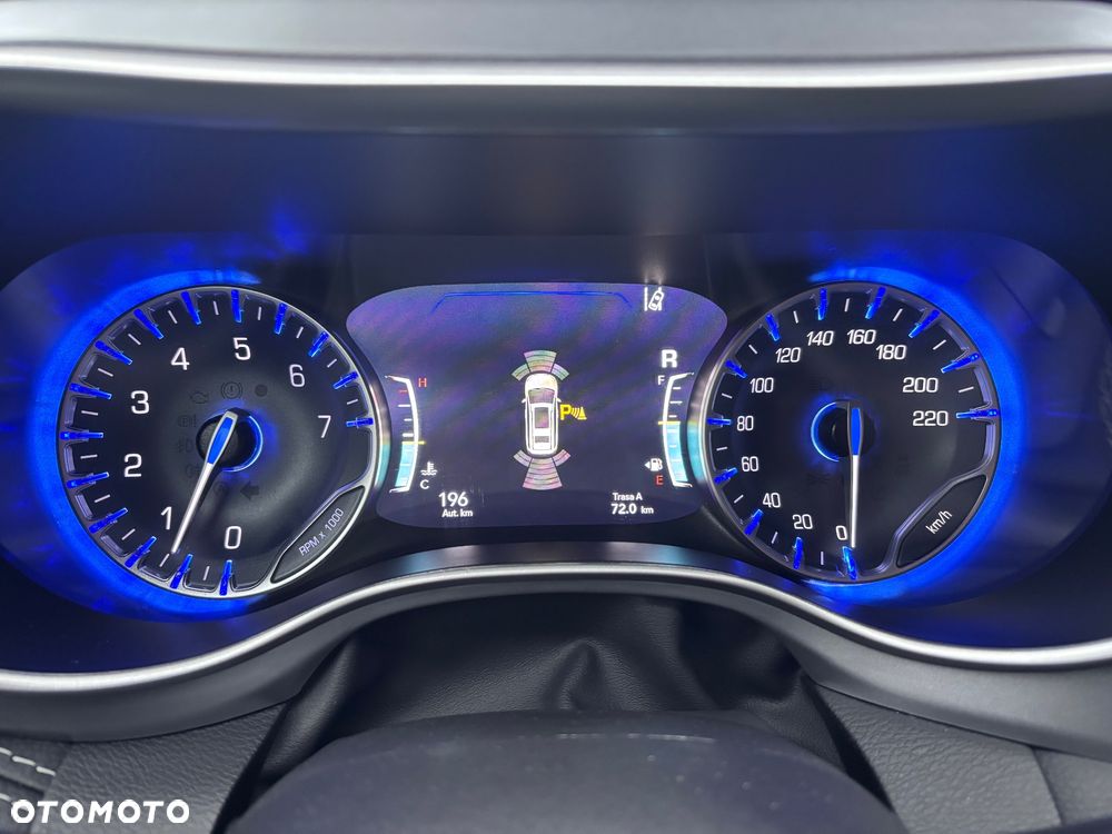 Chrysler Pacifica - 34