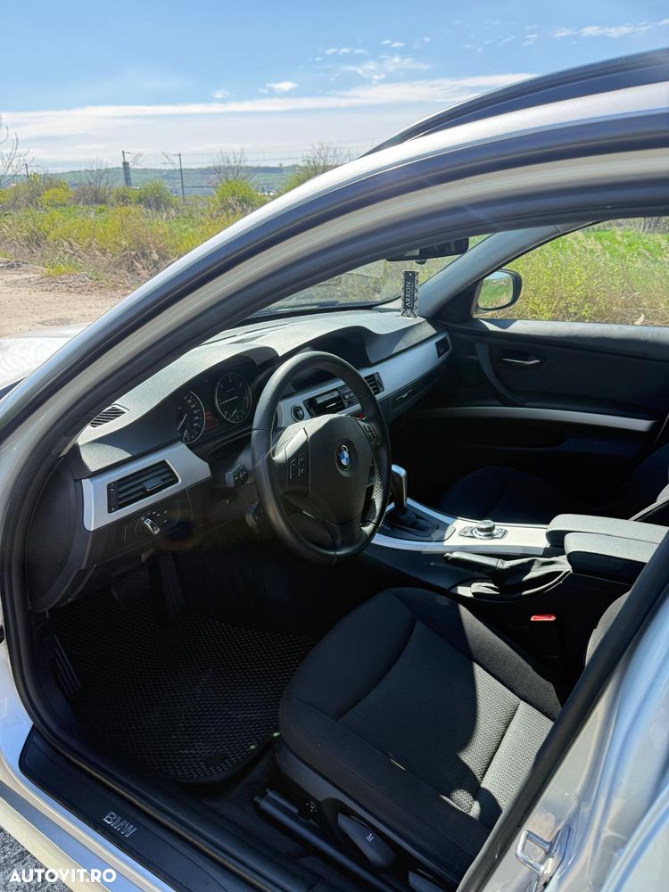 BMW Seria 3 320d DPF Aut. - 7